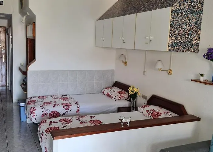 Ap260, Club Atlantis, * Адехе